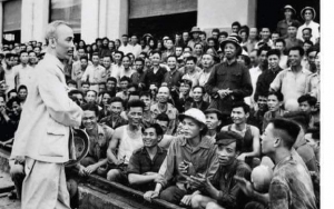 CHUYÊN MỤC THEO DẤU CHÂN BÁC