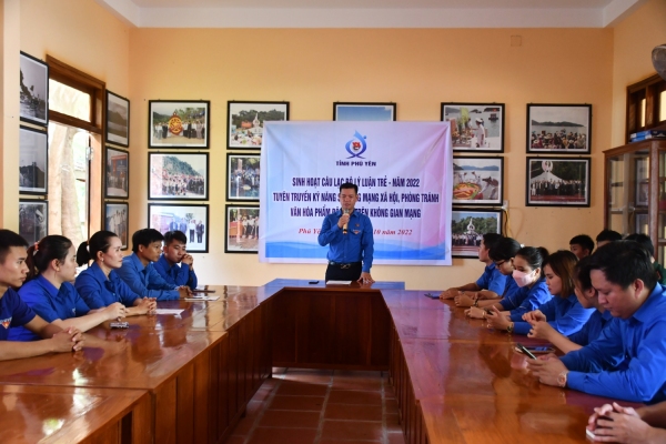 Quang cảnh Sinh hoạt Câu lạc bộ Lý luận trẻ Phú Yên năm 2022.