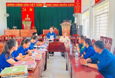 Đoàn kiểm tra tiến hành kiểm tra, giám sát công tác Đoàn và phong trào thanh thiếu nhi 06 tháng đầu năm 2024 đối với Xã Đoàn An Lĩnh.   