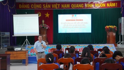Quang cảnh tập huấn chương trình “Mỗi xã một sản phẩm” (OCOP) cho cán bộ Đoàn, Hội, đoàn viên, thanh niên và người dân trên địa bàn huyện Tây Hòa.