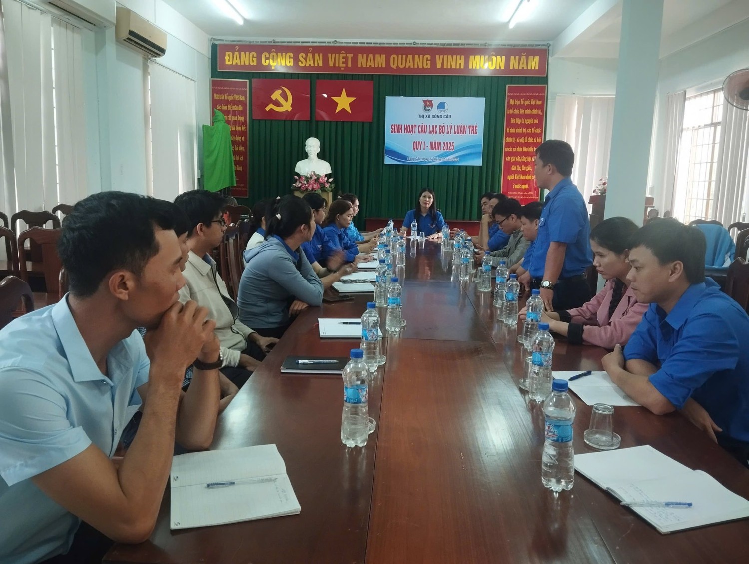 Quang cảnh sinh hoạt.